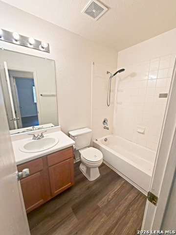 3949 Wensledale Dr Property Photo 14