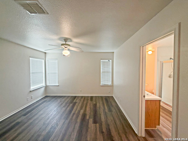 3949 Wensledale Dr Property Photo 18