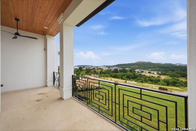 9651 Lenox Hl Property Photo 11