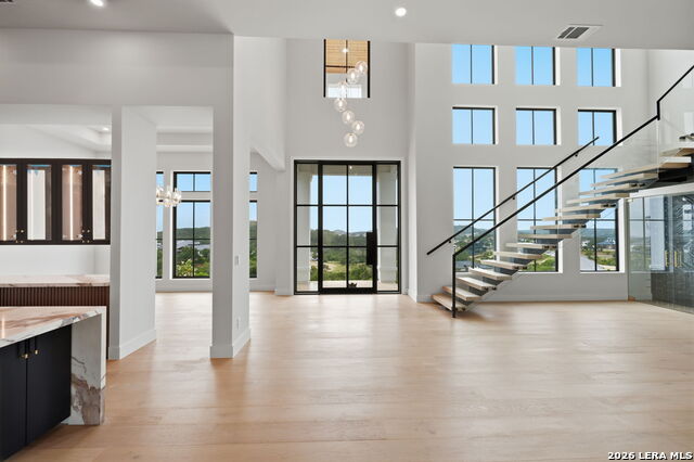 9651 Lenox Hl Property Photo 12
