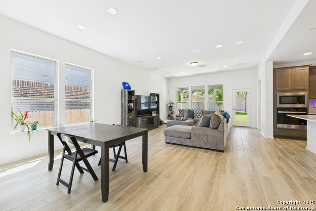 1719 Dalhart Property Photo 8