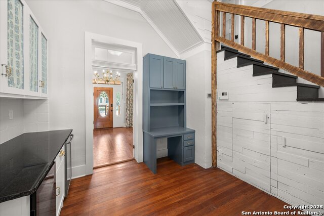 504 6th Property Photo 25