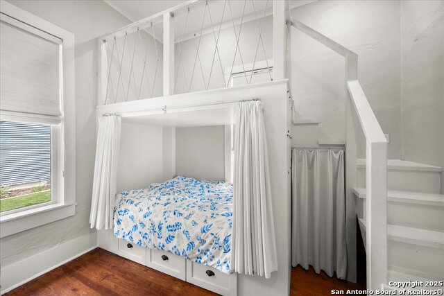 504 6th Property Photo 27