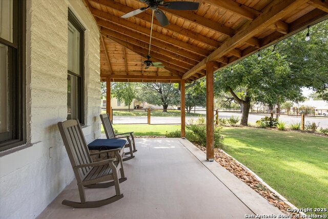 504 6th Property Photo 32