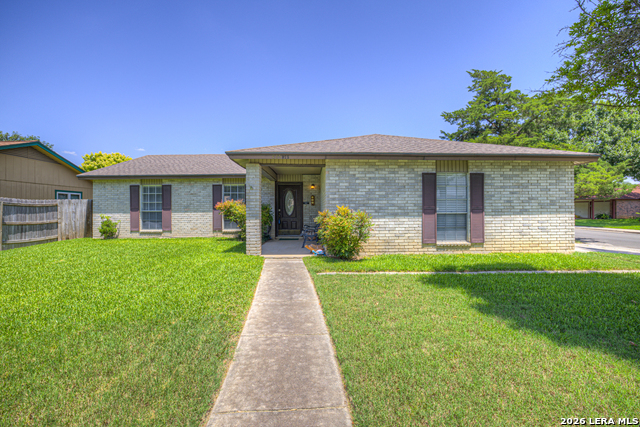 825 Pecan Dr Property Photo 4