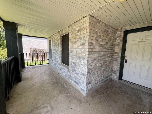 8214 Chestnut Manor Dr Property Photo 2