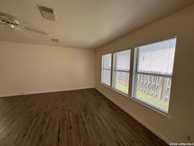 8214 Chestnut Manor Dr Property Photo 4