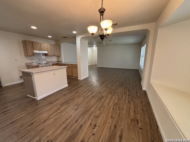 8214 Chestnut Manor Dr Property Photo 8