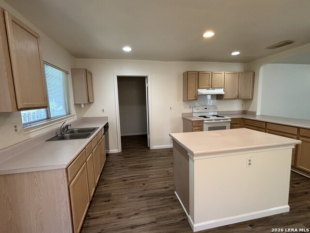 8214 Chestnut Manor Dr Property Photo 9