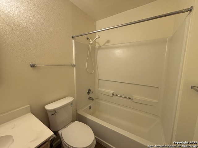 8214 Chestnut Manor Dr Property Photo 21