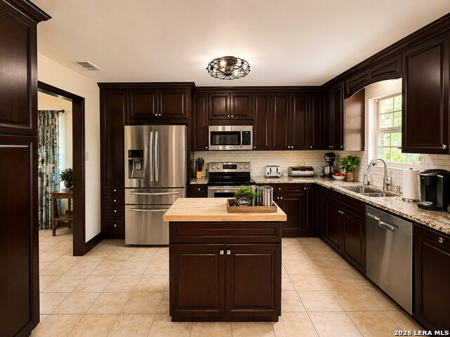 103 Misty Bnd Property Photo 9