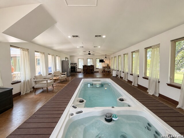 103 Misty Bnd Property Photo 24