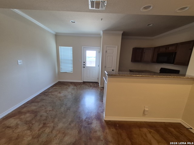 16825 Showdown Path Property Photo 5