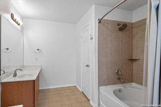 8807 Laguna Fls Property Photo 21