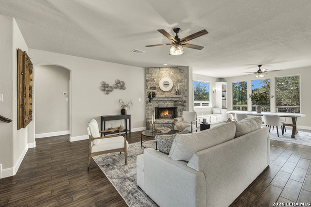 1621 Angolo Property Photo 8