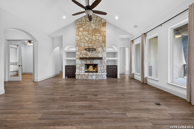 806 Shady Holw Property Photo 1