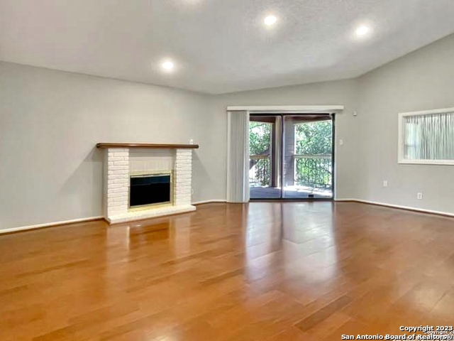 11520 Huebner Rd Property Photo 4