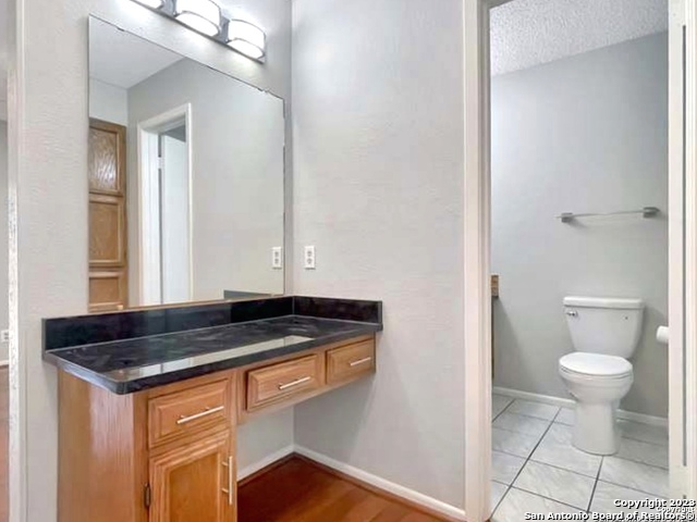 11520 Huebner Rd Property Photo 15