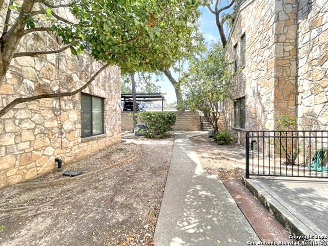 11520 Huebner Rd Property Photo 20