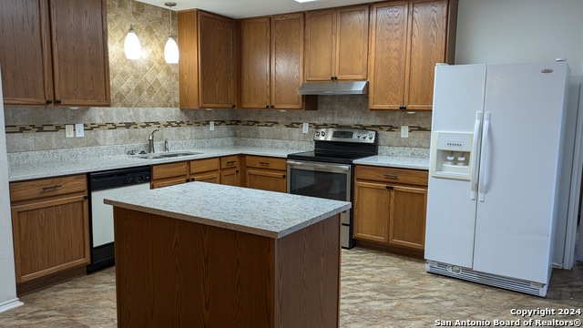 5015 Viking Coral Property Photo 10