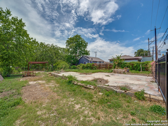 624 S Walters Property Photo 6