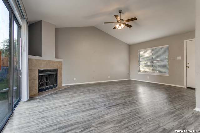 4031 Sunrise Bluff Dr Property Photo 5