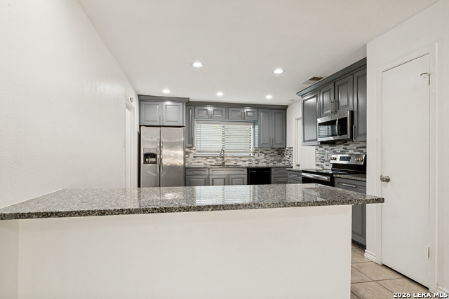 9410 Bendell Property Photo 10