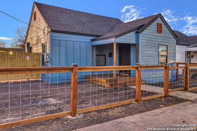 1803 Texas Property Photo 1