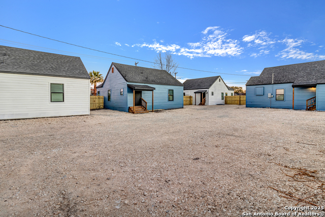 1803 Texas Property Photo 2