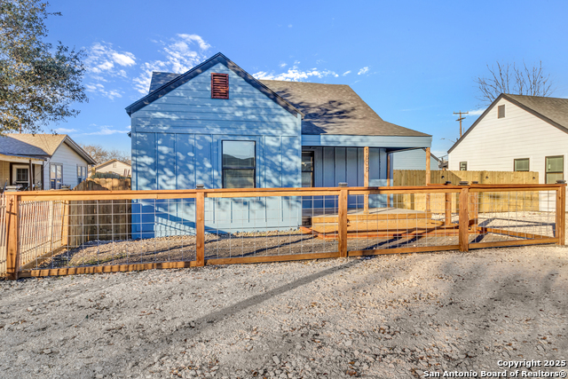 1803 Texas Property Photo 3