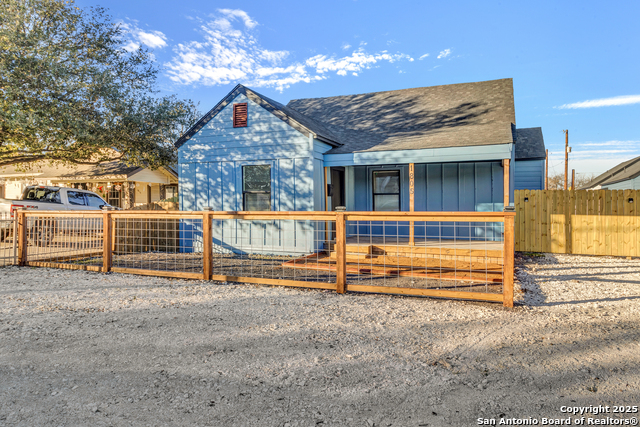 1803 Texas Property Photo 6