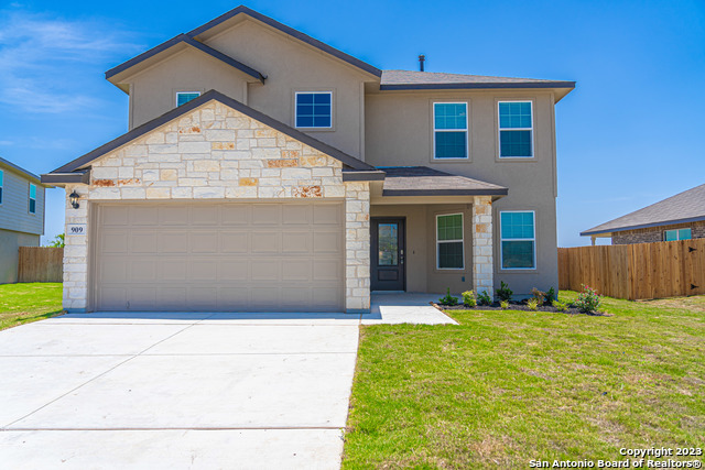 909 Rolling River Property Photo 1