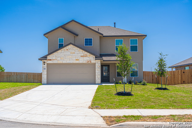 909 Rolling River Property Photo 4