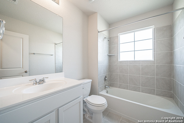 909 Rolling River Property Photo 26