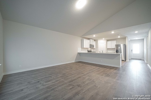 909 Rolling River Property Photo 34