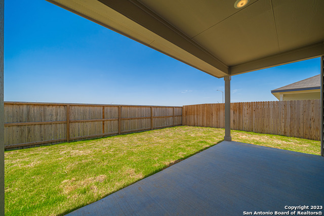 909 Rolling River Property Photo 37