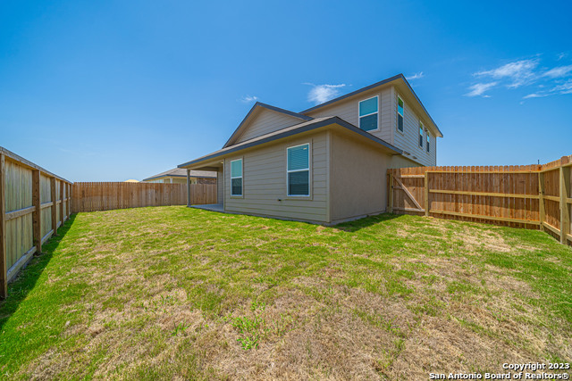909 Rolling River Property Photo 41