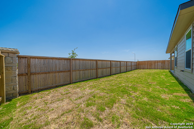 909 Rolling River Property Photo 43