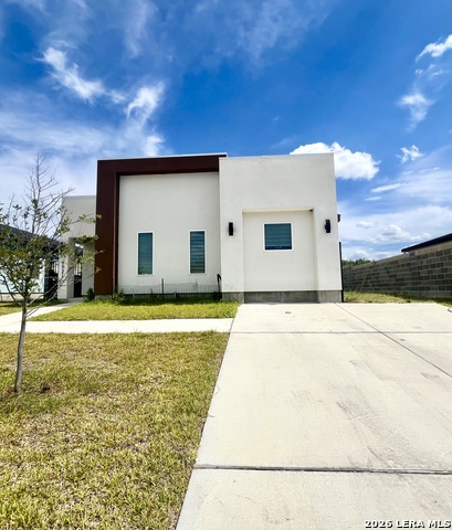 6521 Adenia Lp Property Photo 3