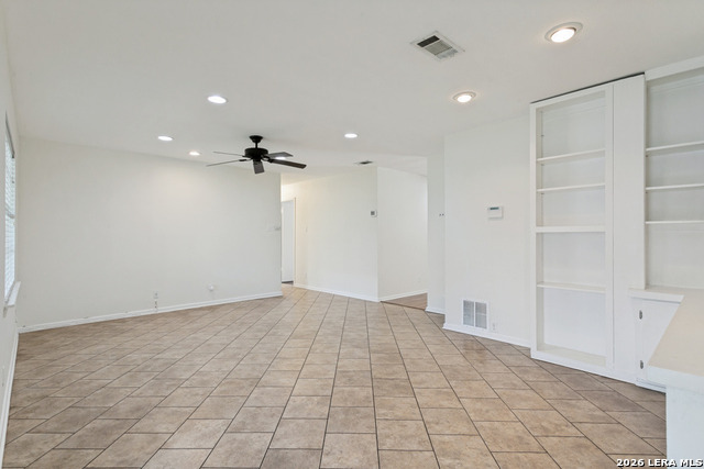 4407 Sun Vista Ln Property Photo 5