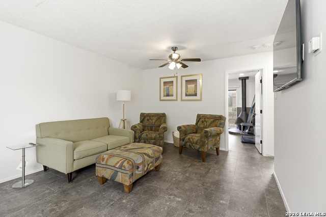 923 Vance Jackson Rd Property Photo 1