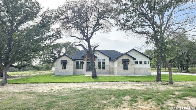 105 Pioneer Trl Property Photo 1