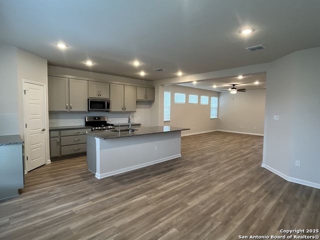 8234 Sunrise Glen Property Photo 3