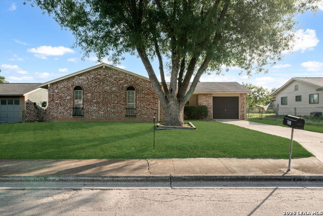 1409 Oak St Property Photo 1