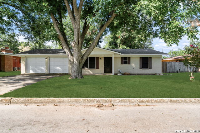 138 Bobolink Dr Property Photo 1