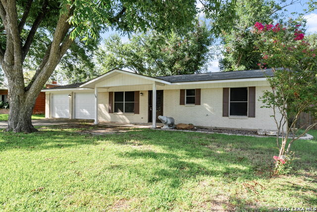 138 Bobolink Dr Property Photo 6