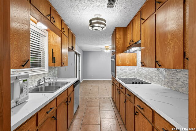 138 Bobolink Dr Property Photo 12