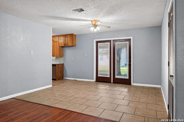 138 Bobolink Dr Property Photo 16