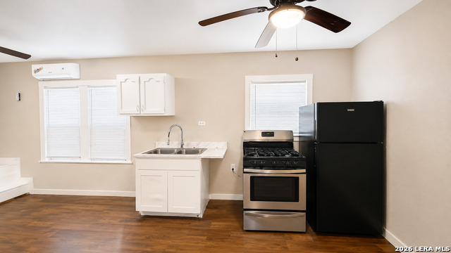 1319 Leal Property Photo 3