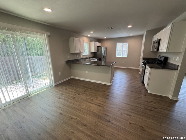 10106 Relic Oaks Property Photo 14